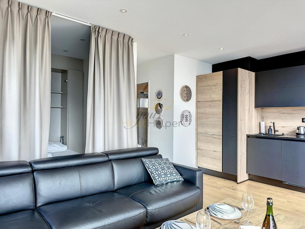 Le Yacht Yourhosthelper Deauville Bagian luar foto