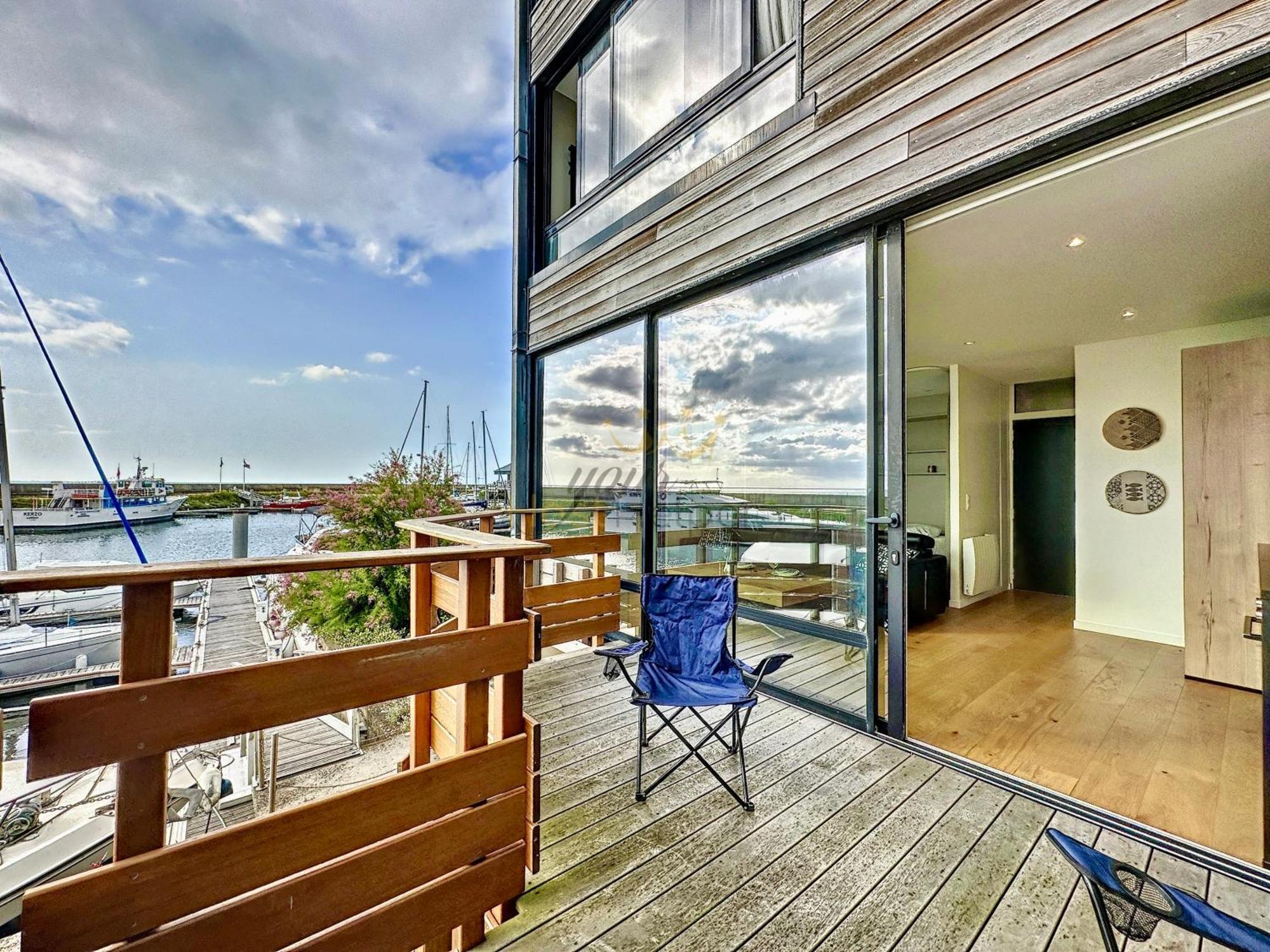 Le Yacht Yourhosthelper Deauville Bagian luar foto